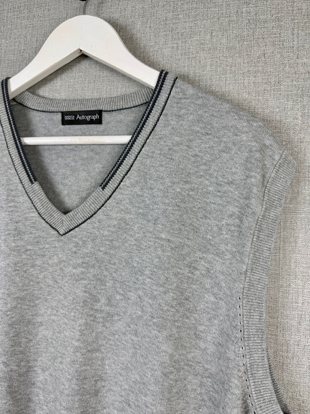 M&S Autograph Men's V-Neck Sleeveless Jumper Vest Light Grey XL - Pre-loved