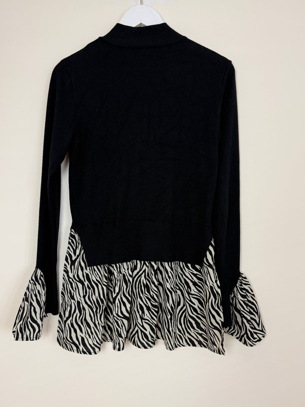 New Look Black Zebra Print Frill Hem Knit Zebra Frill Top UK10
