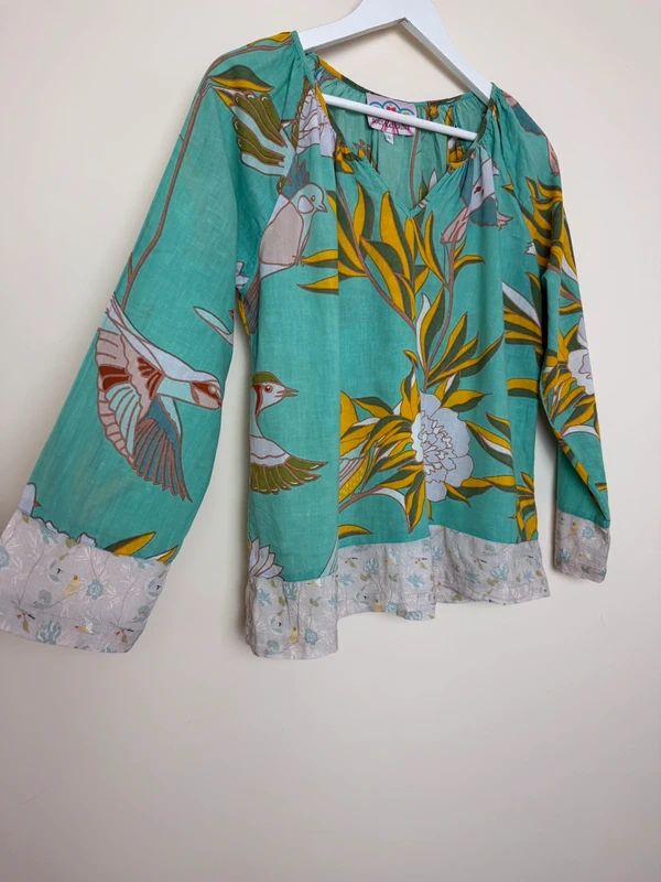 Soul Kathrine Turquoise Bird Print Linen Blend Blouse V Neck Large