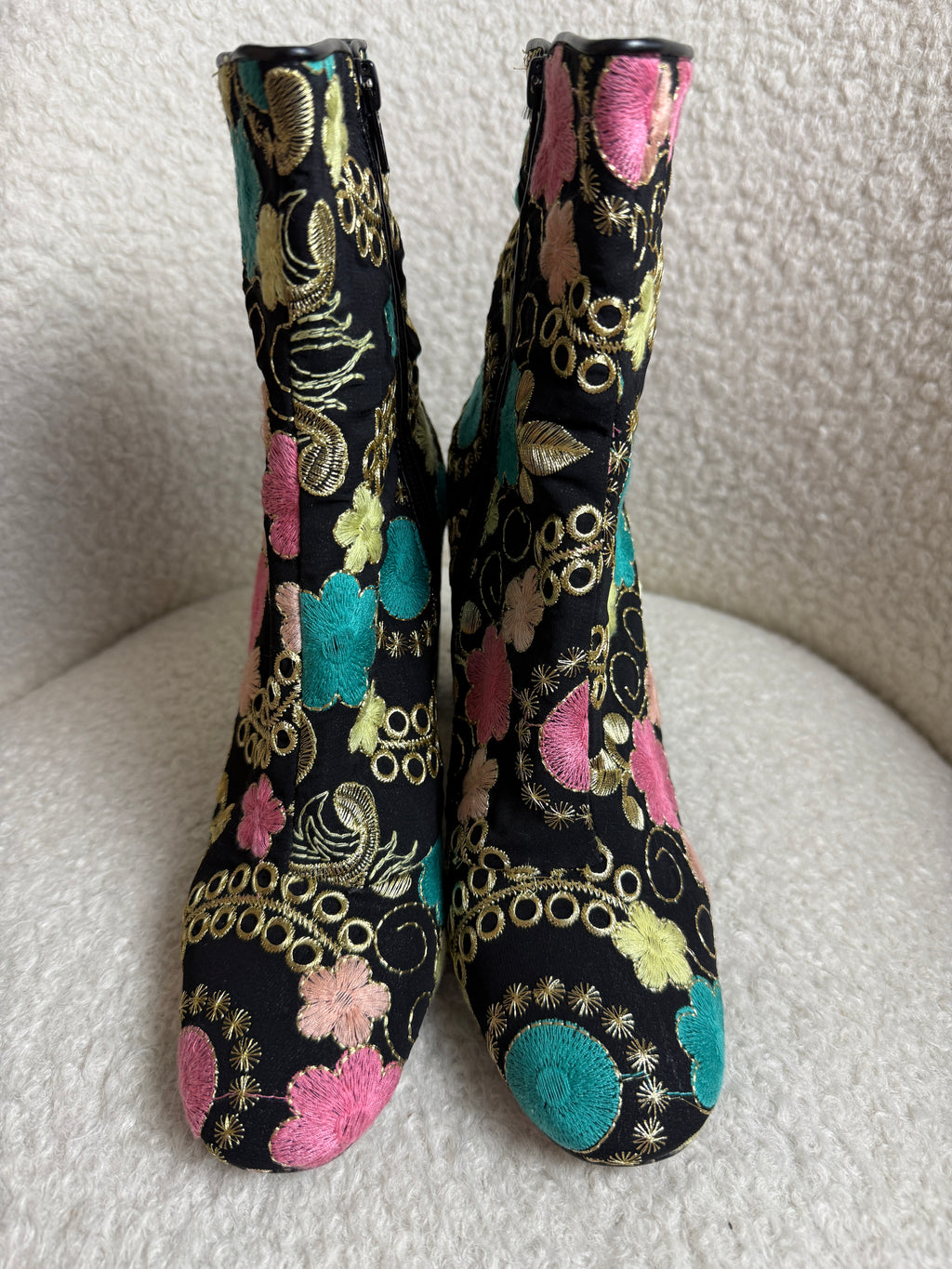 River Island Embroidered Boots UK8 Black Floral Block Heel Statement Made In Spa