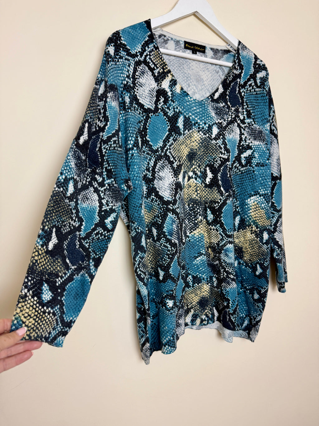 Frank Usher Turquoise Black Snakeskin Pattern Embellished V Neck Jumper - Large