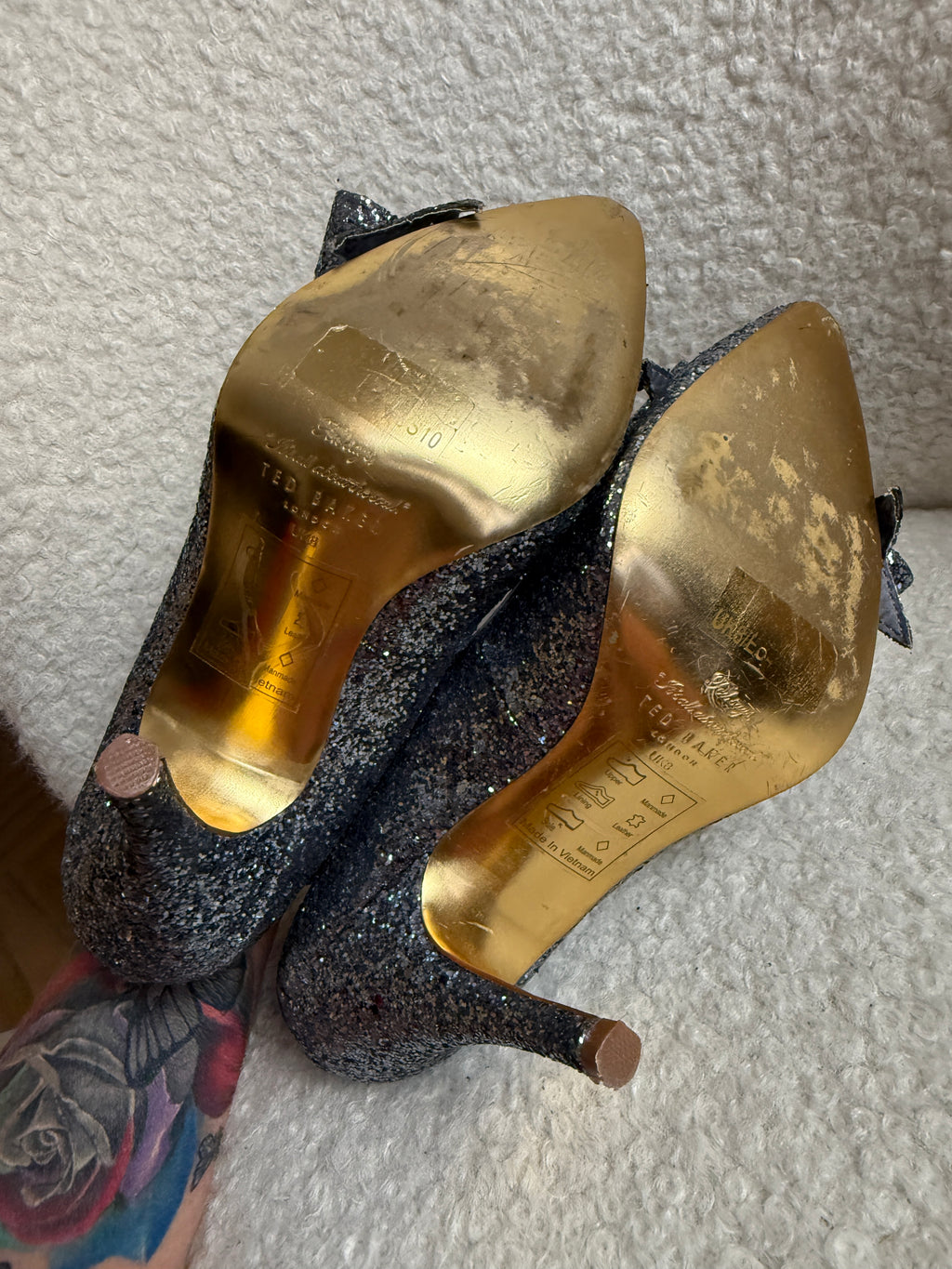 Ted Baker Keanah 2 Glitter Heels Silver Bow Pointed Toe UK8