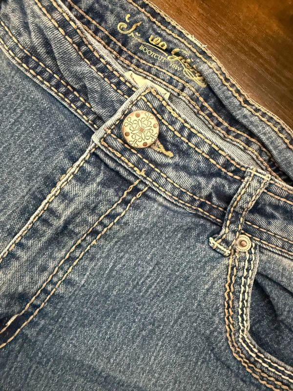 Faded Glory Midwash Bootcut Stretch Jeans Embroidered Pockets Contrast Stitching UK16 W36 L30