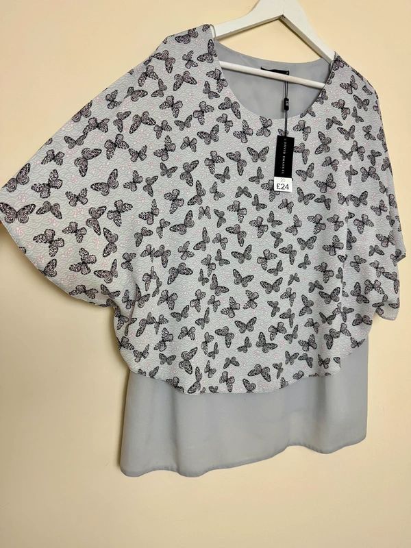David Emanuel Brand new Summer Butterfly Lilac Grey Print Blouse - UK20
