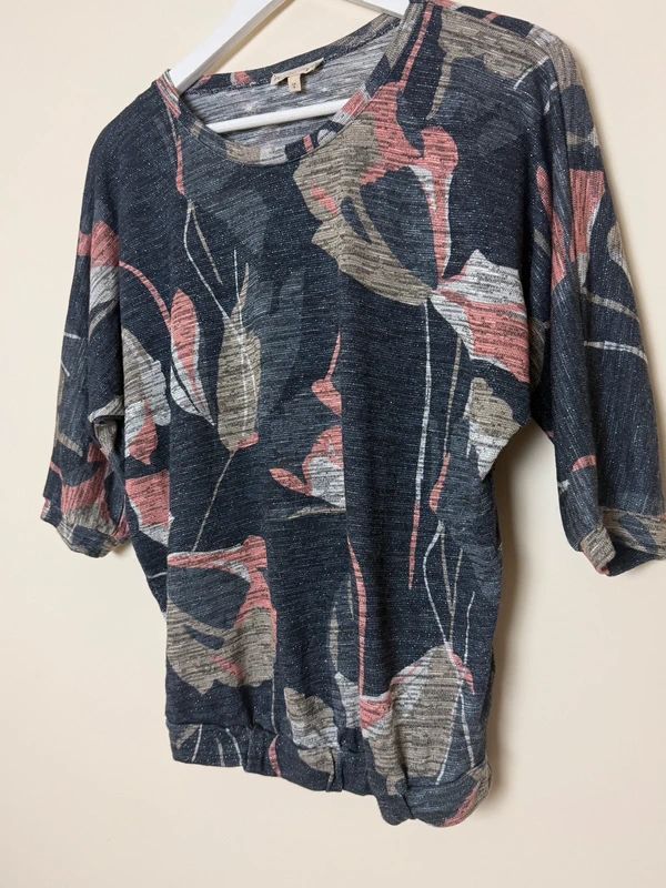 Phase Eight Navy Floral Batwing 1/2 Length Sleeve Top - UK8