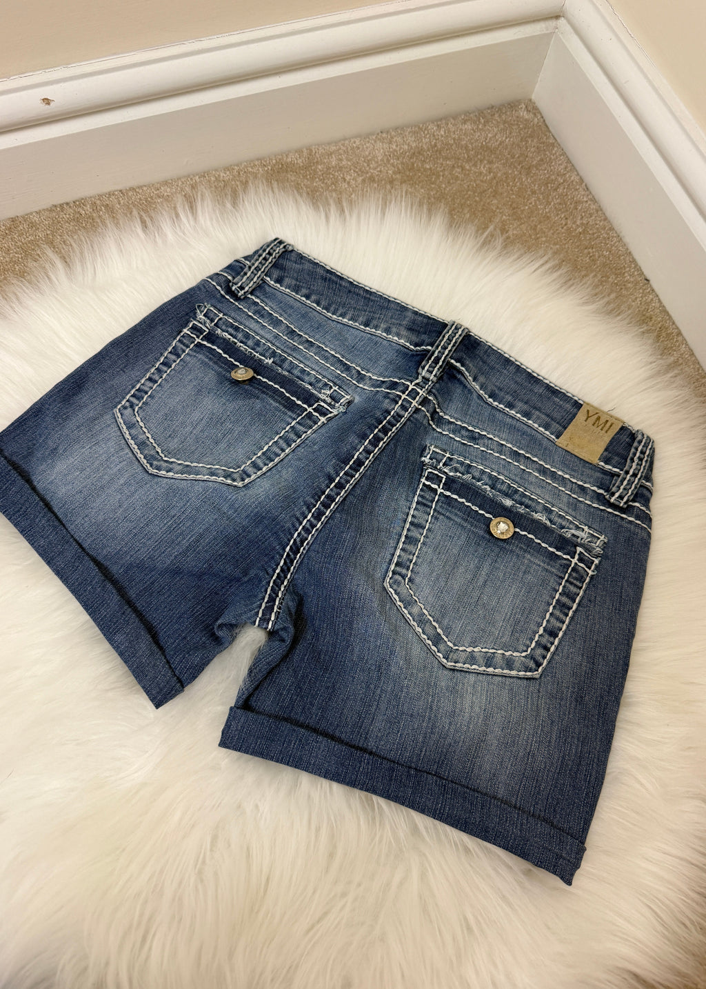 YMI Wannabetterbutt Y2K Western Denim Shorts Dark Wash Contrast Stitch Stud Detail UK10