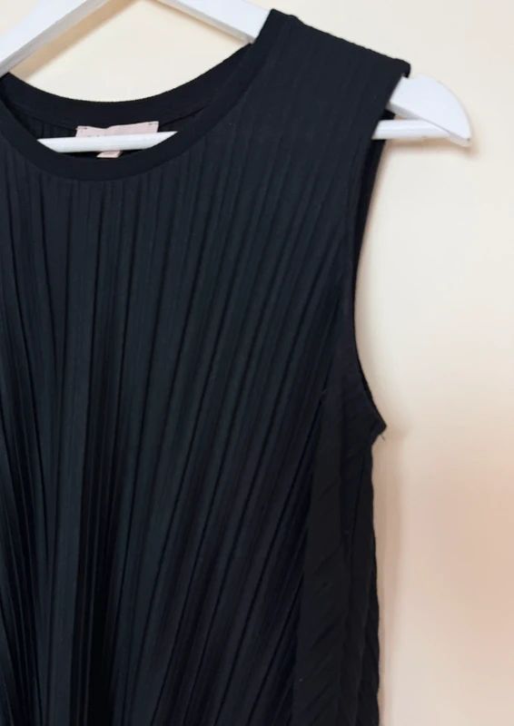 Philosophy Black Pleated Structured Vest Sleeveless Top - Small - VGC