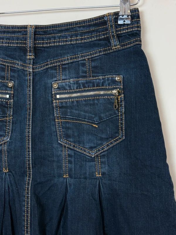 Yessica Y2K Dark Wash Pleated Denim Mini Skirt Drop Waist A Line UK8–10