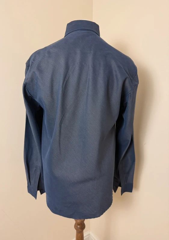 Red Herring Men’s Slim Fit Shirt Medium – Dark Blue Sheen Smart Casual Workwear